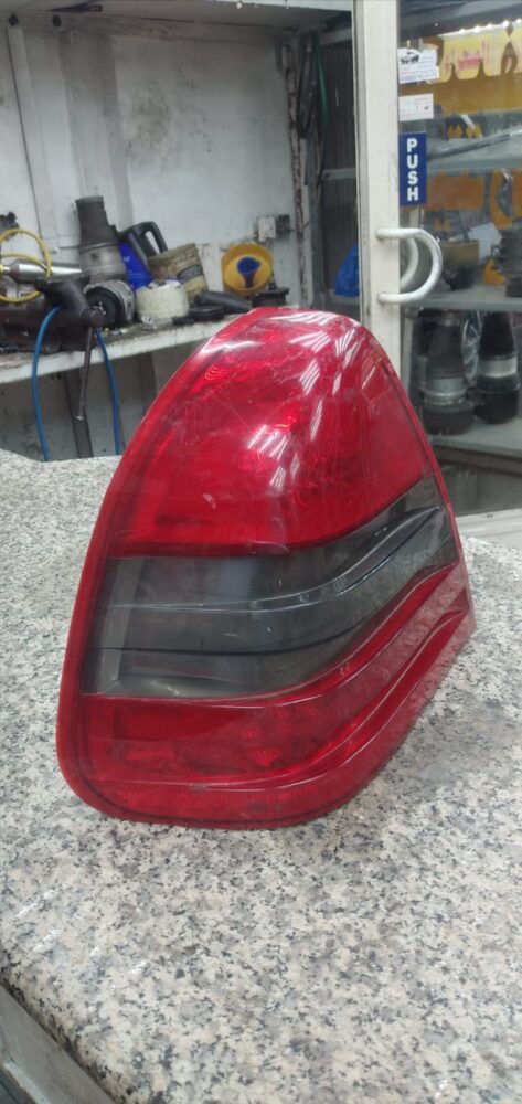 for sale rear haed lighte for mercedes c200 1995