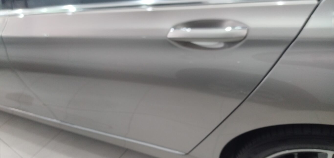 للبيع قطع غيارbmw 730 2022